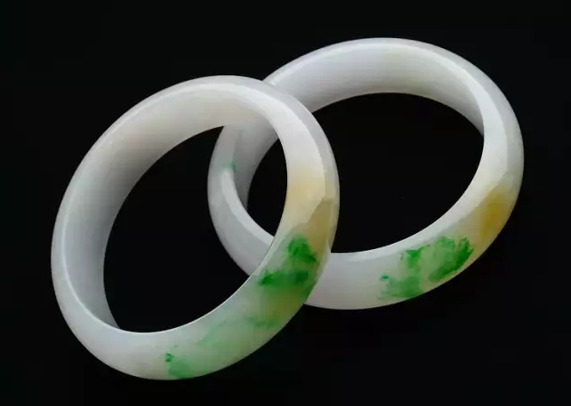 玉石爱好者们,论翡翠的保养方式,你们知道多少? 第2张