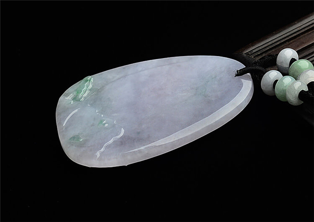 哪些的翡翠小挂件有升值空间？那还得看一下这种要素！   第2张