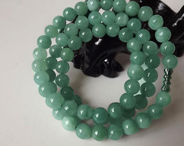 油青翡翠项链有没有收藏价值 不会保养等于白买   第1张