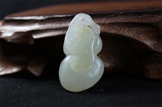 玉葫芦吊坠的寓意 第2张