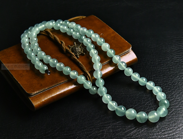 都说翡翠的色根是鉴别翡翠真假的重要因素之一，那我们要怎么看翡翠的色根？   第1张