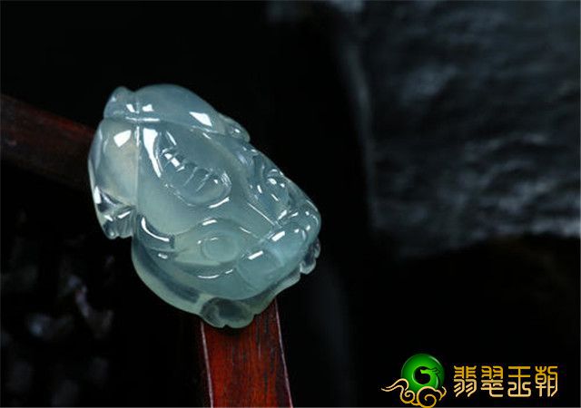 貔貅吊坠材料有哪些？材料授予不一样的作用！   第2张