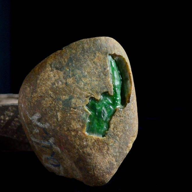 翡翠原石中的裂绺有哪些 翡翠原石裂绺名称有哪些 