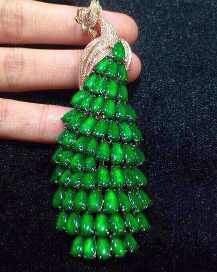 做为奢侈品包包的翡翠为什么一直可以获得大家的钟爱   第2张