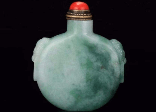 老翡翠鼻烟壶特征有哪些？珍藏的同时别忘了科学保养   第3张
