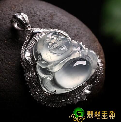 如何保养翡翠冰种翡翠 辨别翡翠冰种翡翠品质的方法 