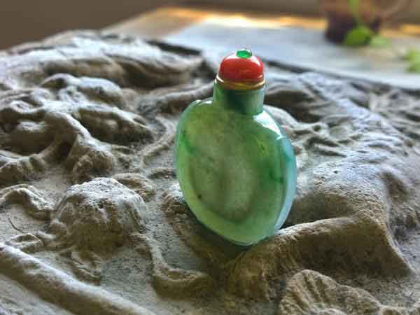 清朝老翡翠图片_价钱_识别方法，镯子，小挂件，扳指、珠串要多少钱   第5张