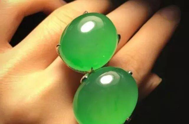 
哪些的翡翠好？陪你领略到翡翠之美！
   第3张