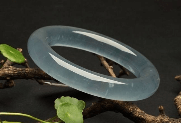 想买玻璃种翡翠?首先要了解老坑玻璃种翡翠特征 第2张