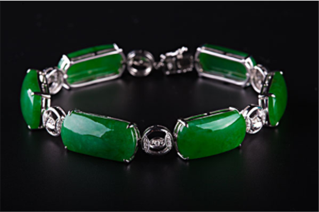 年轻人适合戴翡翠手链吗？这个问题问我就对了！   第4张