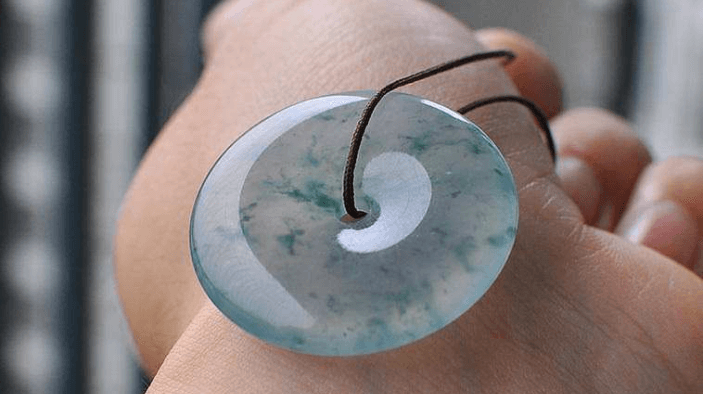 神秘又令人着迷的冰蓝翡翠，看完我才真正了解它！   第3张