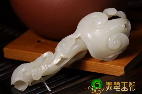 女性颈部戴玉如意好么，女性颈部戴玉如意好   第2张