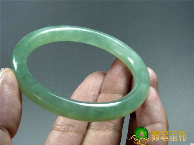 选购翡翠手镯之前，这些翡翠小知识先了解一下！   第3张