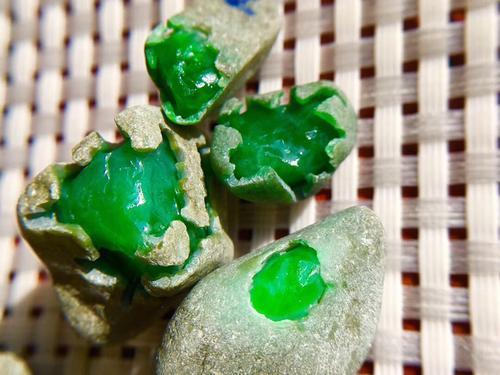 什么是翡翠种水 怎么判断翡翠原石的种水