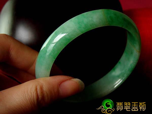 如何鉴别翡翠的种水，翡翠至关重要的一点   第3张