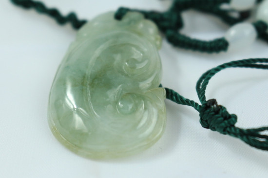 女人戴玉如意后不能摘吗，带玉如意的好处   第2张