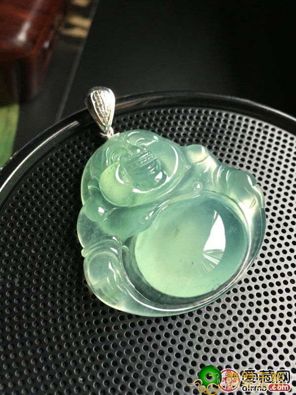 配戴翡翠玉佛的益处，翡翠玉佛的寓意是啥   第3张