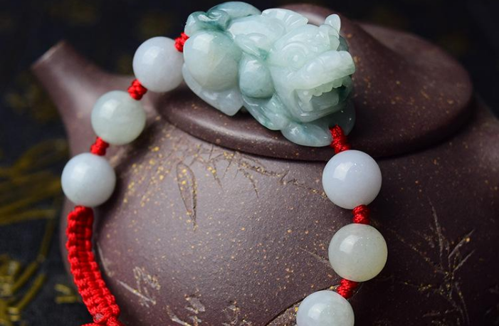 翡翠貔貅有什么寓意？翡翠貔貅手链适合什么人佩戴？   第1张