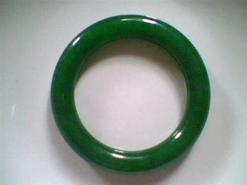 怎么鉴定翡翠是不是真的？需要去哪找专业的人？   第1张