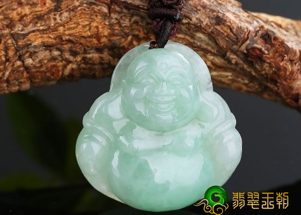 翡翠佛的配戴忌讳 翡翠玉佛的成色如何看？   第3张