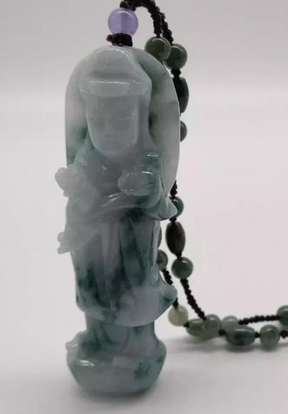 
教你这几个常用招式辨别翡翠
   第3张