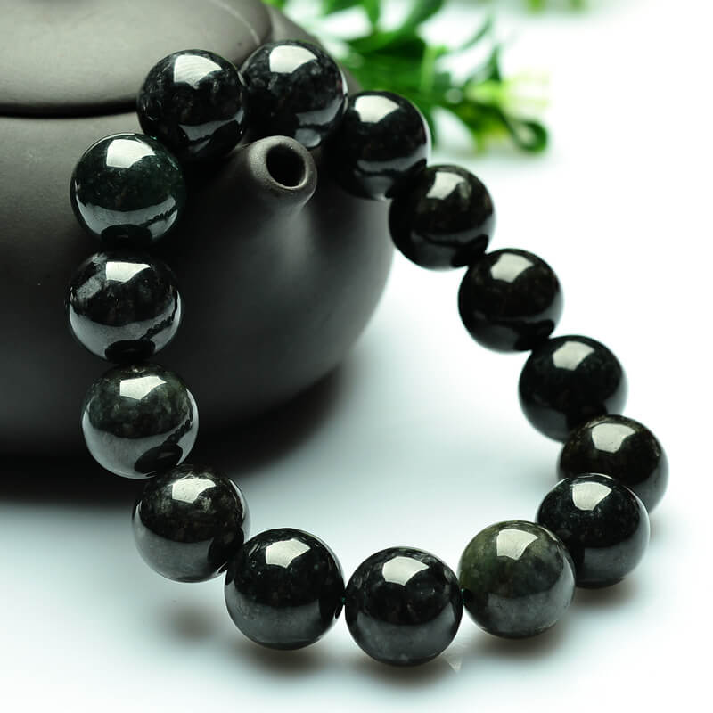 最近很火的墨绿翡翠怎么挑？看完才知道！   第2张