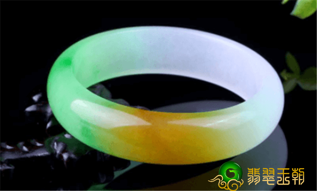 原来这些方法都是错误的！翡翠到底如何鉴定真假？   第4张