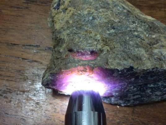 揭秘！冒充紫罗兰翡翠的三大“杀手”，你都见过吗？   第2张