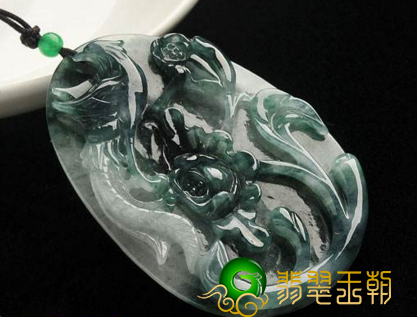 凤戏牡丹花翡翠项链吊坠的喻意是啥 牡丹花翡翠喻意 
