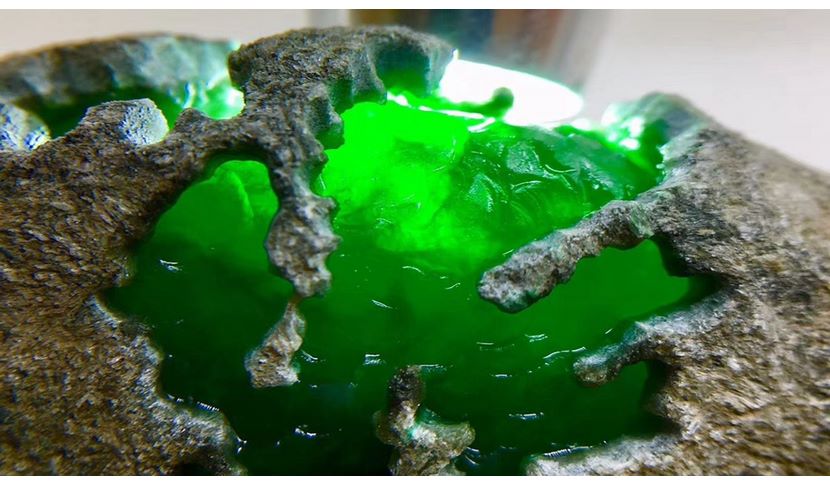 世界上最贵翡翠原石在那？说完让你大吃一惊   第1张