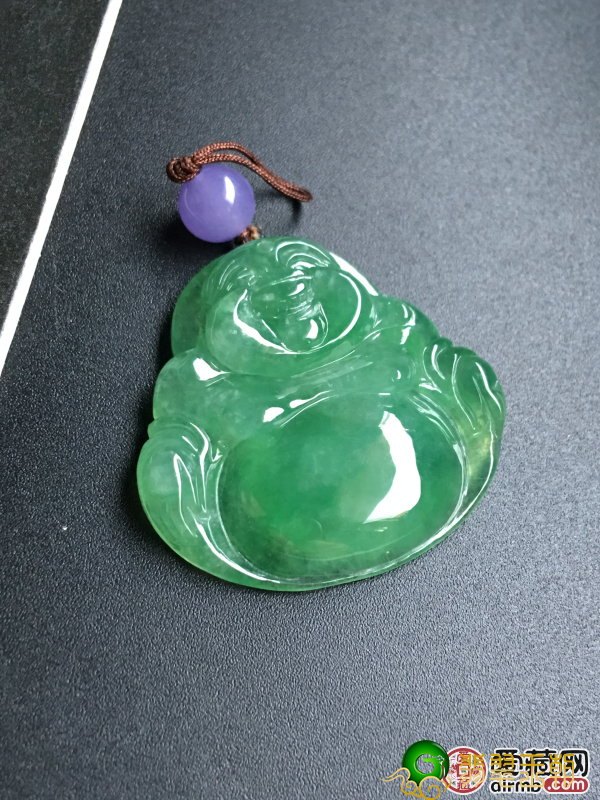 翡翠玉佛的寓意 配戴戴翡翠佛和观世音的忌讳   第1张
