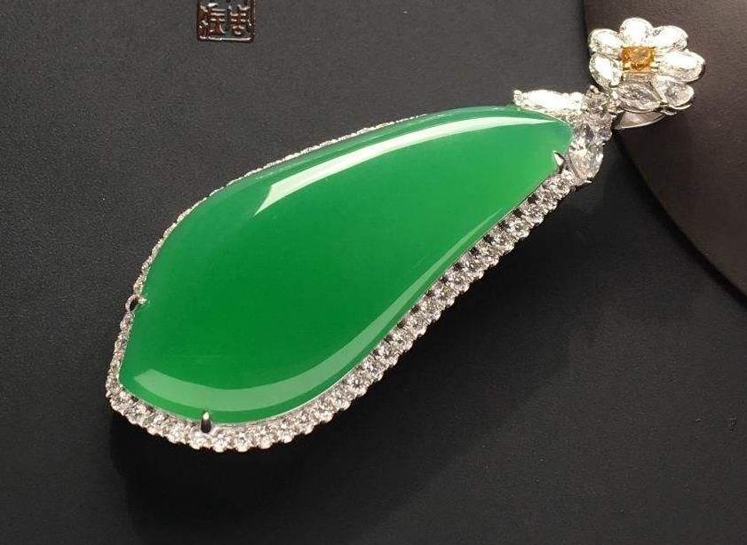 翡翠手雕哪里好？如何判断翡翠手雕好坏？   第2张