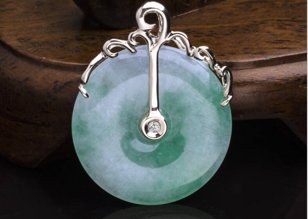 谁说男人不能戴翡翠首饰？东方男人的魅力，恐怕只有翡翠读得懂！   第1张