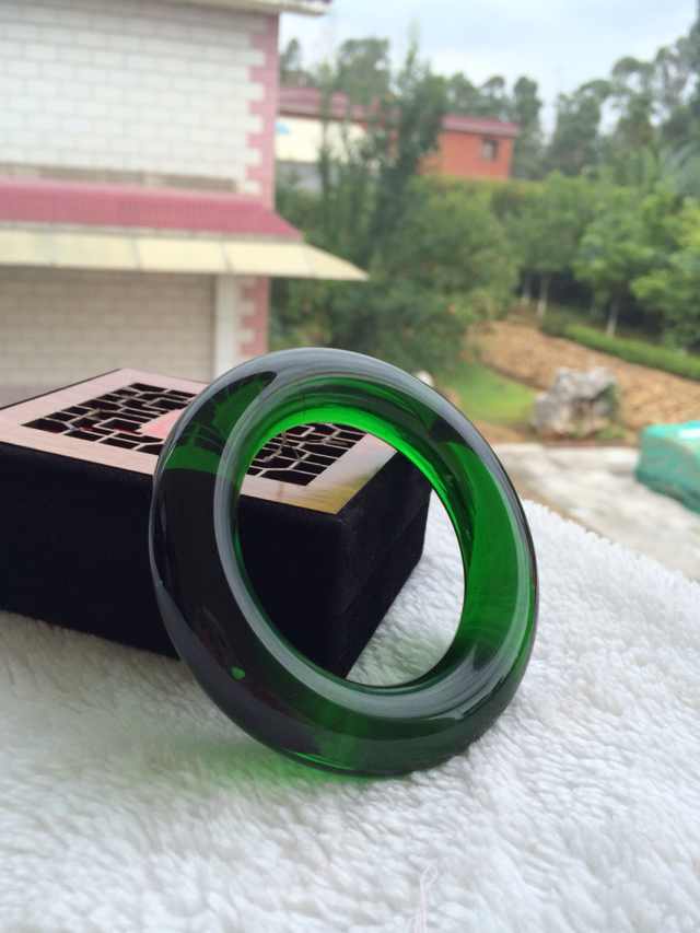 中国游客去外国旅游,怎么不敢买翡翠了?原来有黑幕! 第3张