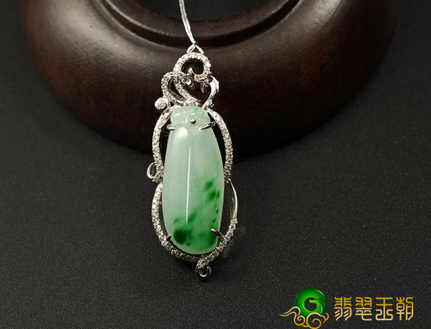 翡翠福瓜的喻意是啥 什么人合适配戴翡翠福瓜 