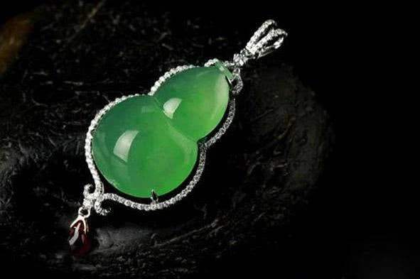 选购翡翠葫芦有什么禁忌?知识点很多快来学习! 第3张