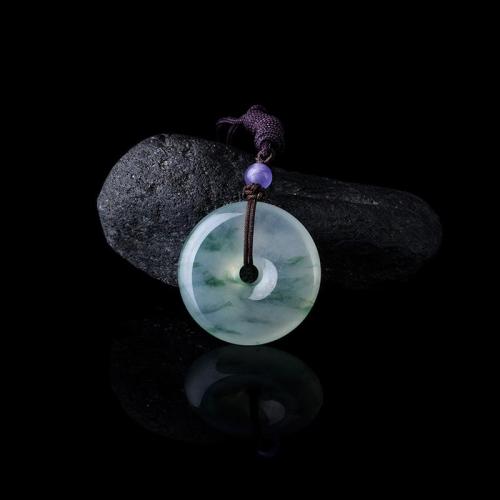 翡翠的飘花和飘色有什么区别？哪种“飘”的方式比较好？   第1张