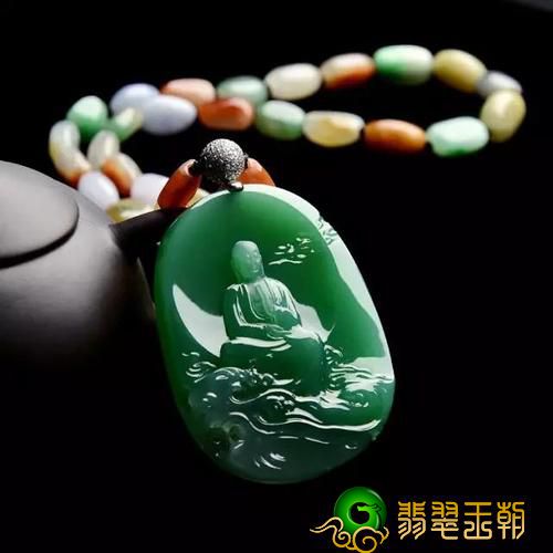 不一样翡翠设计图案的具备哪些寓意 翡翠的寓意   第1张