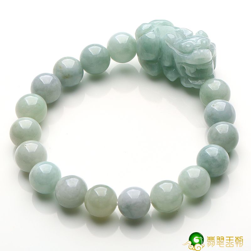 玉翡翠貔貅手链的配戴方式有什么？怎样配戴才算恰当呢   第2张