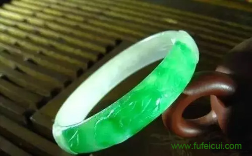 这不是耸人听闻，B货翡翠有害   第1张