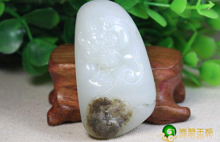 和田玉手把件有哪些动物题材？挑选时一定要注意以下事项！   第2张