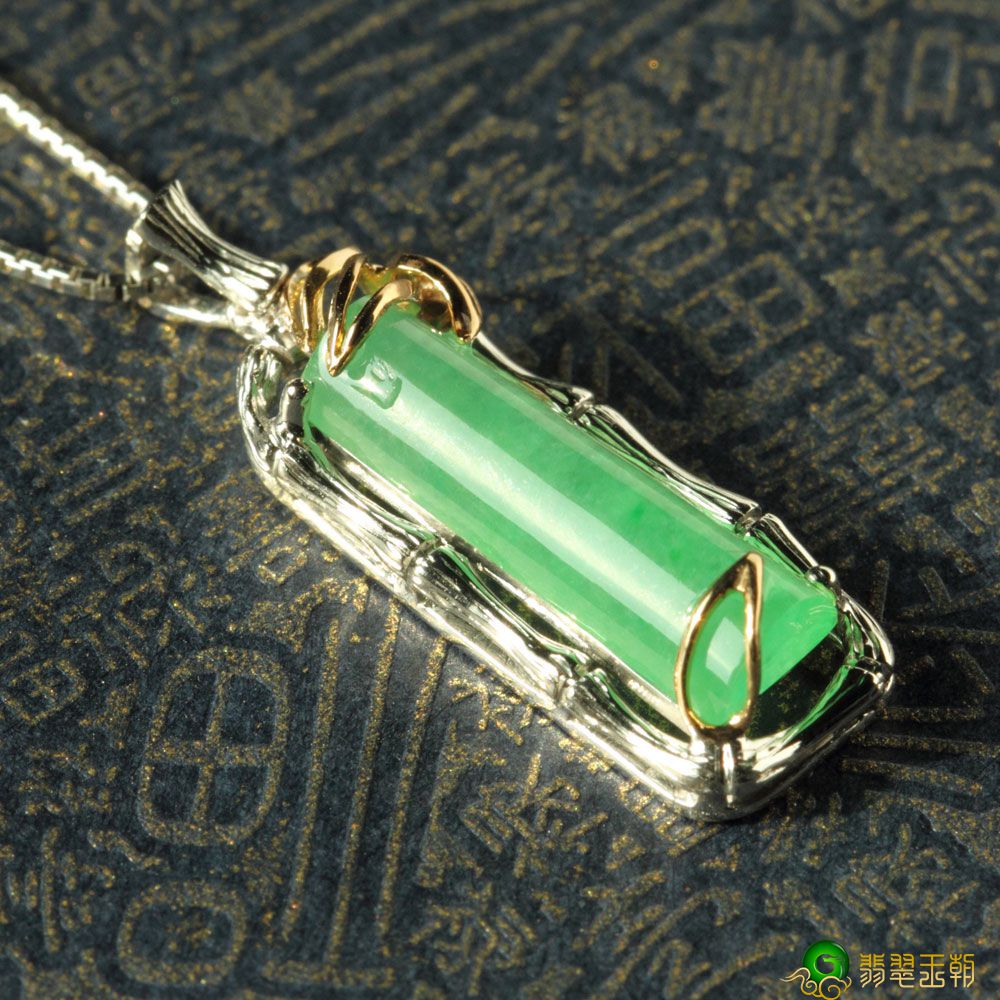 阳绿色翡翠的鉴定和保养的小技巧   第3张