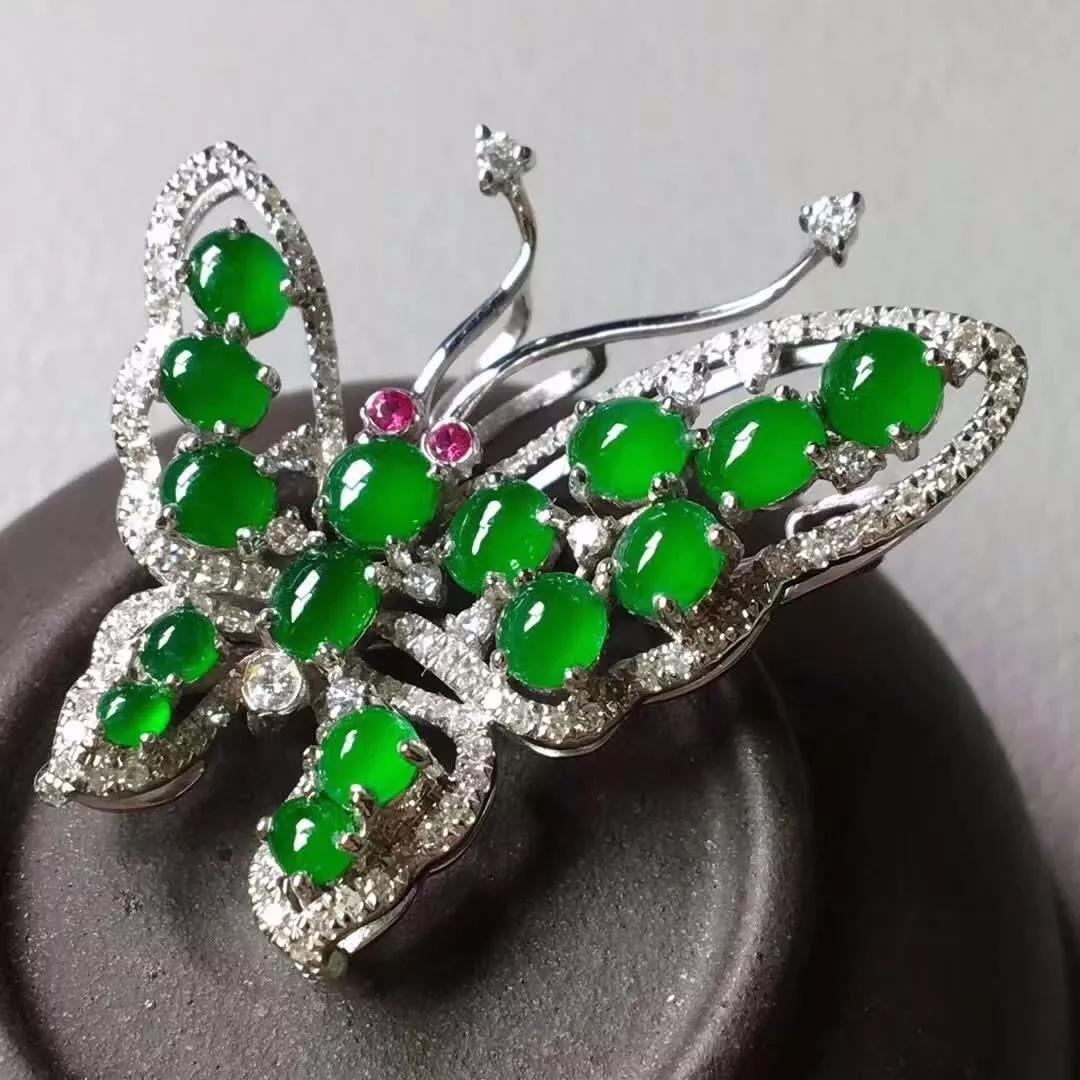 翡翠胸花适合什么样的人戴？翡翠胸花镶嵌图片大全   第1张