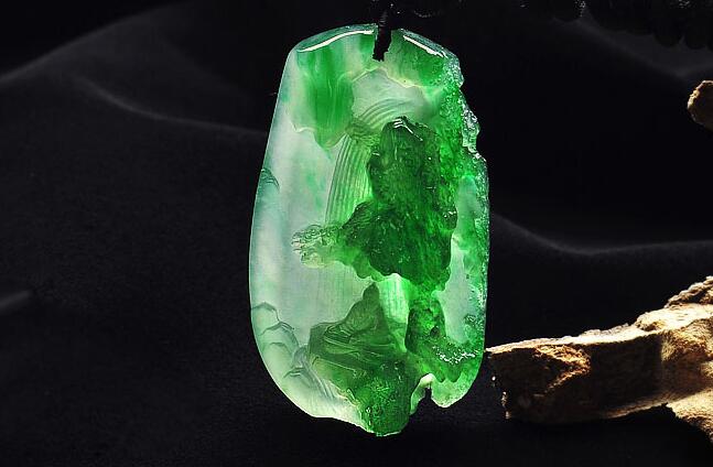 市场上的翡翠价格通常是多少 专家出面解开谜团   第1张