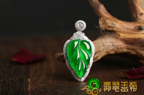 翡翠叶片项链吊坠喻意多，大家千万别搞错了！   第2张
