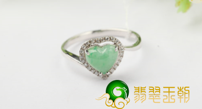 戴翡翠戒指的含意是啥 戴翡翠戒指的喻意 