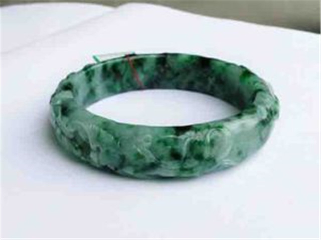 高档花青翡翠手镯价格高吗？它和白底青种翡翠的区别在哪里？   第1张