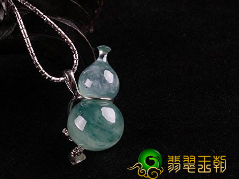 翡翠会越带越绿吗 什么翡翠不容易变色 