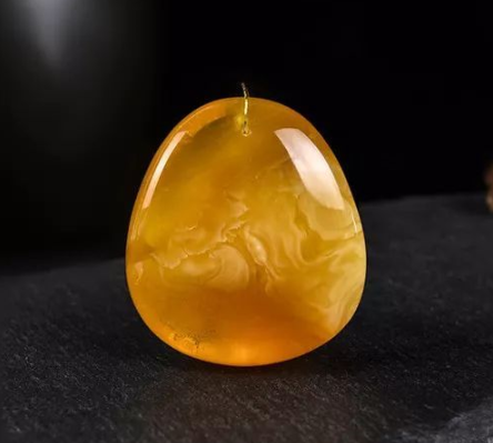 琥铂什么价格   琥珀多少钱一克 