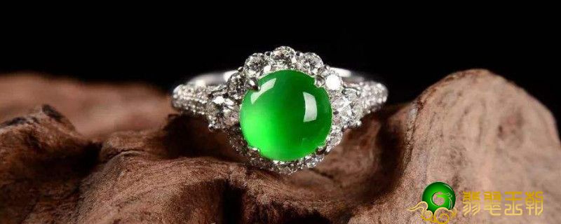 如何保养翡翠手镯 翡翠镯子如何维护保养才会愈来愈透亮?   第1张